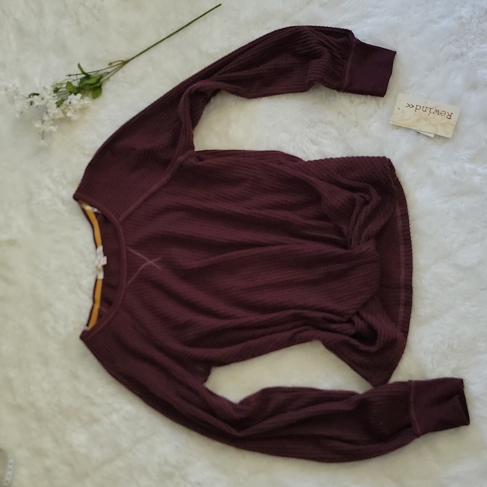 Rewind medium crossfront/ knot NWT tee.  long sleeve